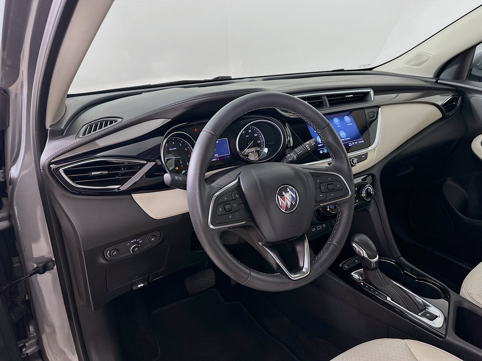 Used 2023 Buick Encore GX Preferred w/ Cold Weather Comfort Package FWD image 28