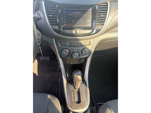 Used 2021 Chevrolet Trax LS AWD/4WD image 10