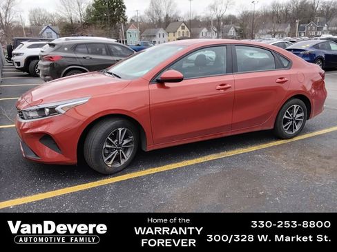 Used 2023 Kia Forte LXS image 1