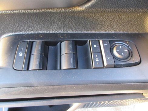 Used 2025 Toyota Tacoma TRD Off-Road image 14