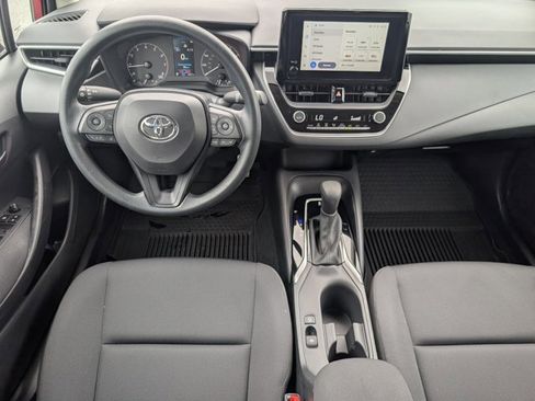 Used 2024 Toyota Corolla LE image 6
