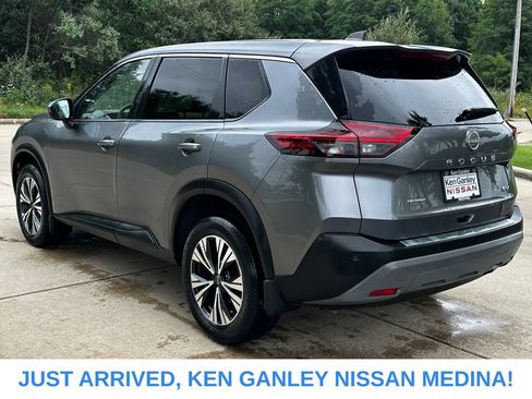 Certified 2023 Nissan Rogue SV FWD image 5