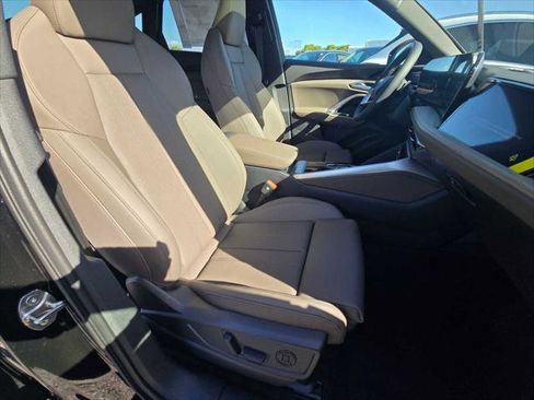 New 2025 Audi Q5 Prestige image 11