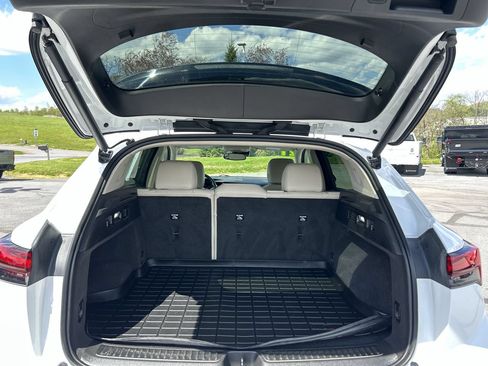 Used 2021 Buick Envision Essence w/ Technology Package I AWD/4WD image 17