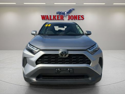 Used 2022 Toyota RAV4 XLE w/ Convenience Package image 8