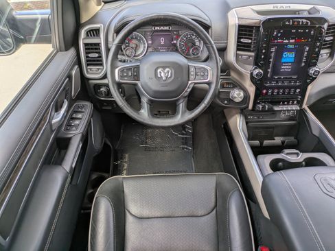 Used 2019 RAM 1500 Laramie RWD image 14