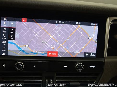 Used 2023 Porsche Macan image 32