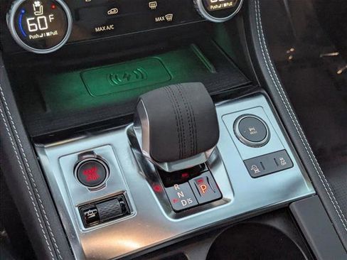 Used 2024 Jaguar F-PACE R-Dynamic S image 11