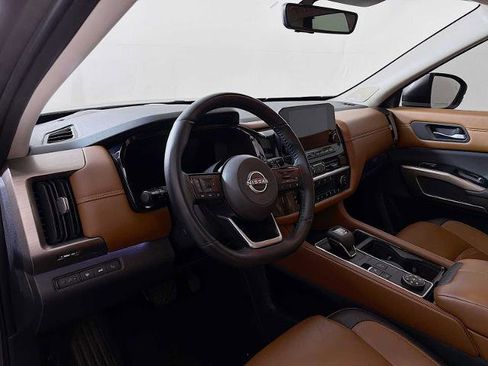 Certified 2024 Nissan Pathfinder Platinum AWD/4WD image 7