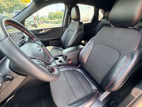 Certified 2023 Ford Escape ST-Line w/ Tech Pack #1 FWD image 24