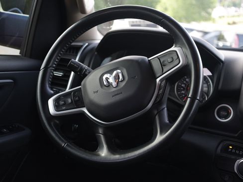 Used 2020 RAM 1500 Big Horn RWD image 7
