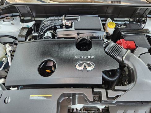 Certified 2025 INFINITI QX50 Luxe AWD/4WD image 9