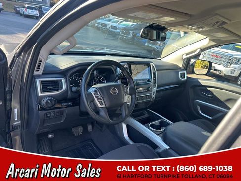 Used 2021 Nissan Titan SV w/ SV Convenience Package image 19