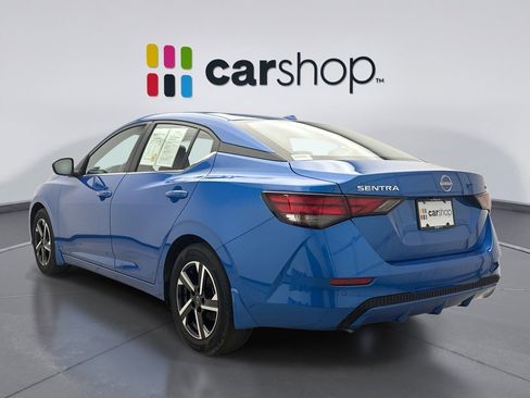 Used 2024 Nissan Sentra SV image 3