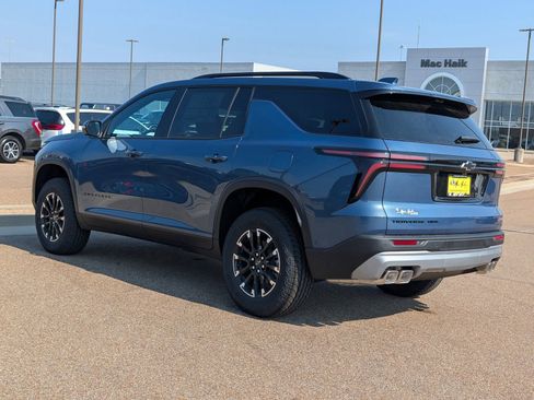 New 2026 Chevrolet Traverse Z71 w/ Enhanced Driving Package image 6
