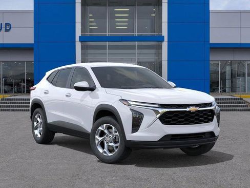 New 2026 Chevrolet Trax LS image 31