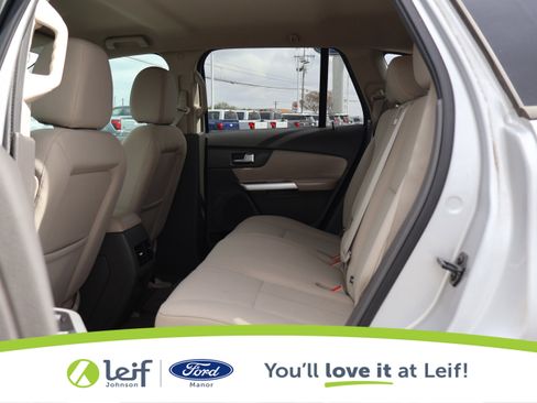 Used 2013 Ford Edge SE image 25