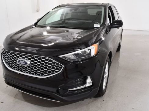 Used 2024 Ford Edge SEL w/ Convenience Package AWD/4WD image 2