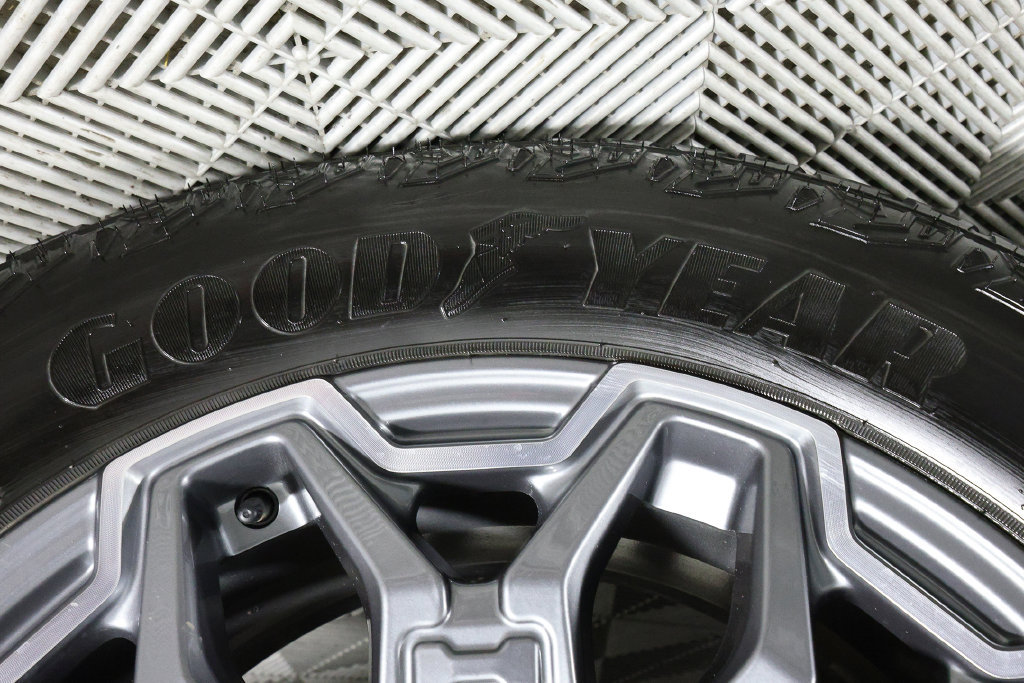 Used 2025 GMC Hummer EV 3X AWD/4WD image 46
