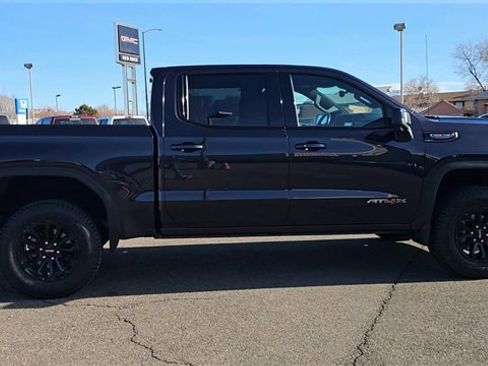 Used 2023 GMC Sierra 1500 AT4X image 9