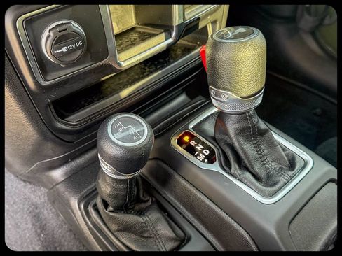 Used 2023 Jeep Wrangler Unlimited Sport AWD/4WD image 26