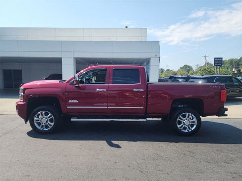 Used 2018 Chevrolet Silverado 2500 High Country w/ Duramax Plus Package image 5