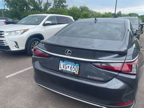 Used 2024 Lexus ES 300h w/ Premium Package FWD image 9