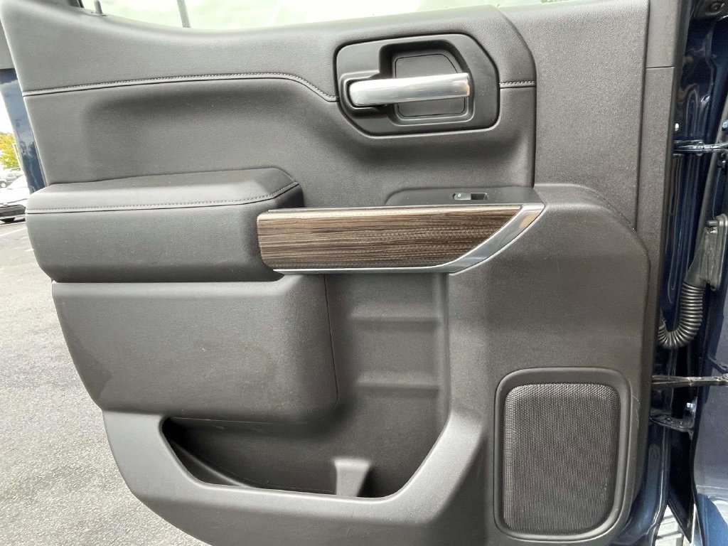 Used 2019 Chevrolet Silverado 1500 RST AWD/4WD image 16