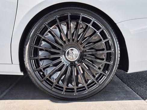 Used 2024 Rolls-Royce Ghost AWD/4WD image 17