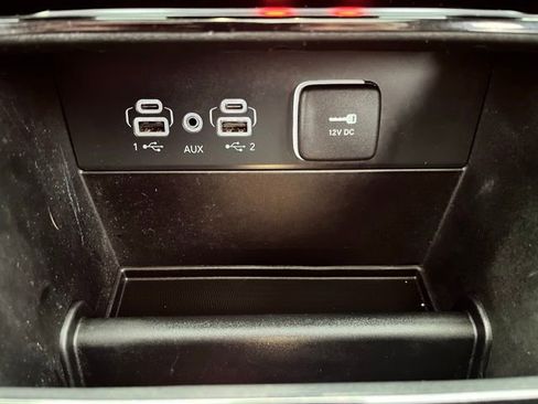 Used 2023 Jeep Grand Cherokee L Limited AWD/4WD image 42