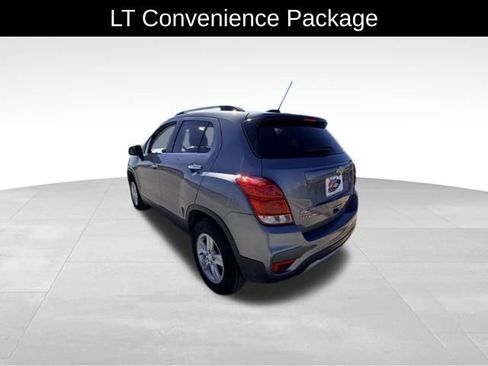 Used 2020 Chevrolet Trax LT w/ LT Convenience Package image 5