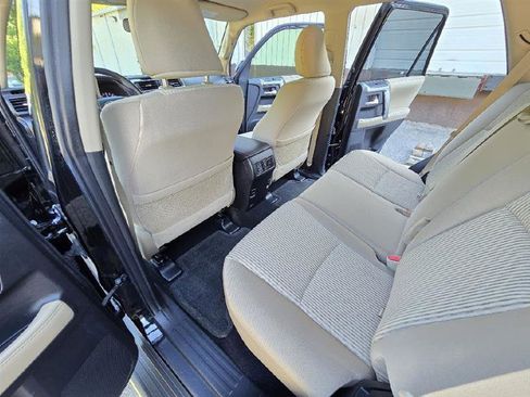 Used 2016 Toyota 4Runner SR5 AWD/4WD image 26