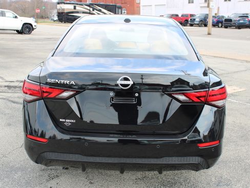New 2025 Nissan Sentra SV w/ SV Premium Package image 4