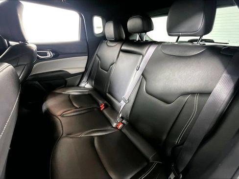 Used 2025 Jeep Compass Limited AWD/4WD image 25