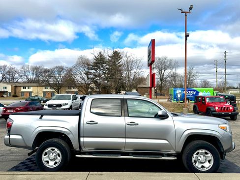 Used 2019 Toyota Tacoma SR5 image 15