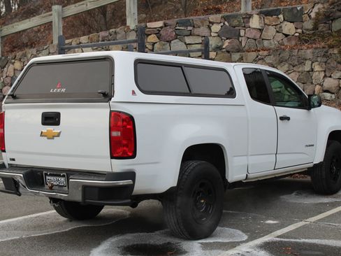 Used 2018 Chevrolet Colorado W/T image 9
