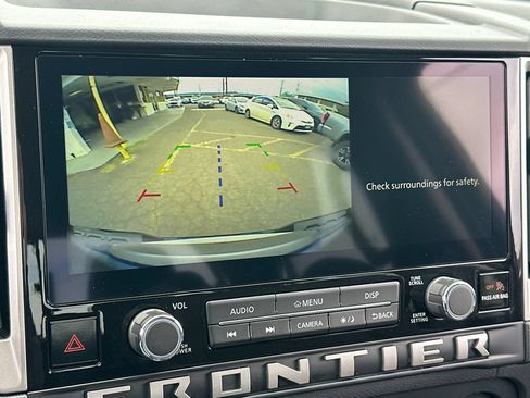 Used 2025 Nissan Frontier SV w/ SV Convenience Package RWD image 17