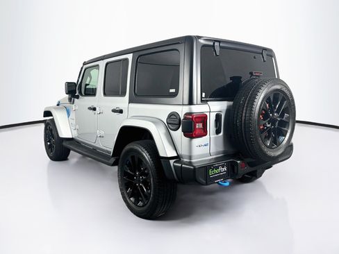 Used 2023 Jeep Wrangler Unlimited Sahara w/ Cold Weather Group AWD/4WD image 5