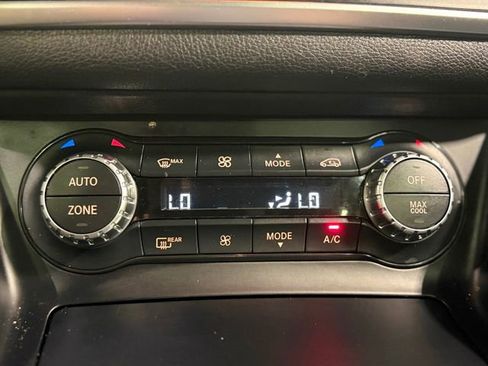 Used 2015 Mercedes-Benz CLA 250 4MATIC image 30