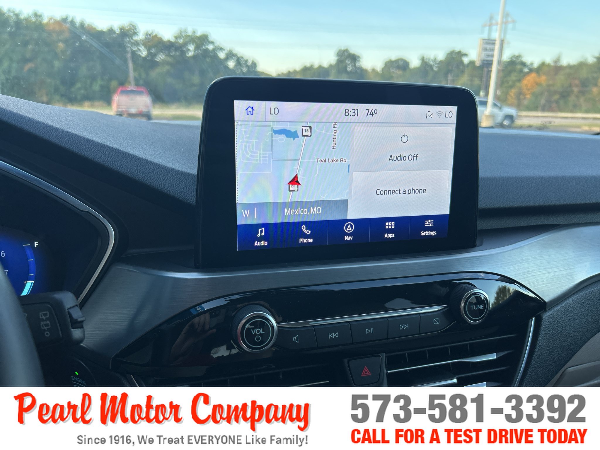 Used 2022 Ford Escape Titanium w/ Class II Trailer Tow Package AWD/4WD image 15