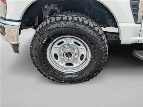 New 2026 Ford F250 XL w/ XL Off-Road Package AWD/4WD image 9