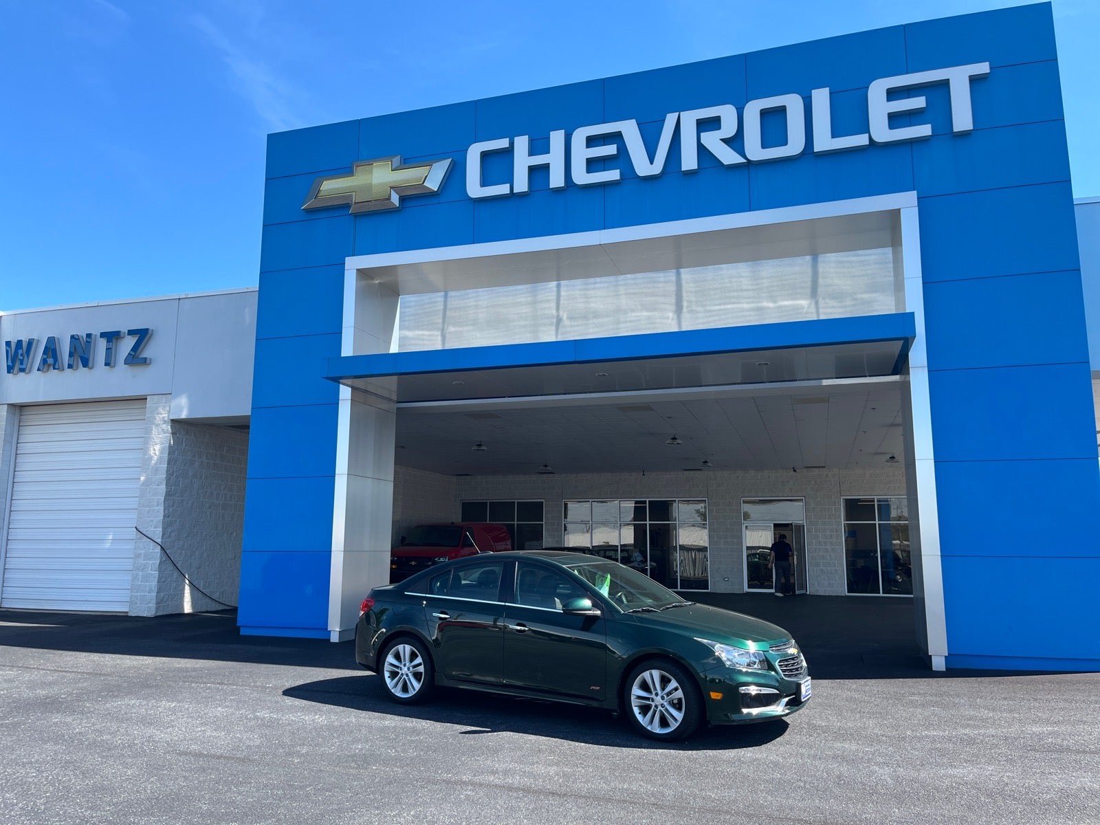 Used 2015 Chevrolet Cruze LTZ w/ Sun, Sound and Sport Package FWD image 1