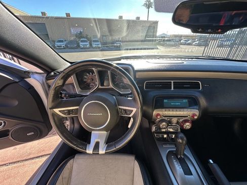 Used 2011 Chevrolet Camaro LT image 13