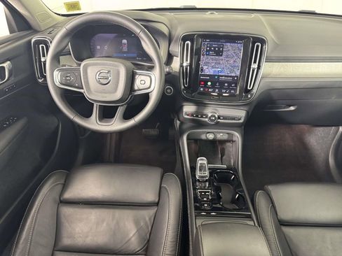 Used 2023 Volvo XC40 B5 Plus w/ Protection Package Premier AWD/4WD image 5