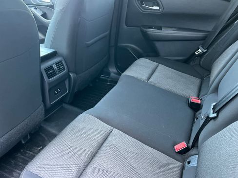 Used 2024 Nissan Rogue SV image 5