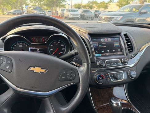 Used 2015 Chevrolet Impala LTZ image 31