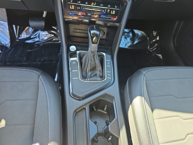 Certified 2026 Volkswagen Taos SE FWD image 18