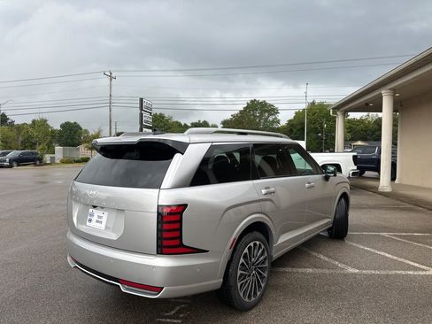 New 2026 Hyundai Palisade Calligraphy FWD image 8