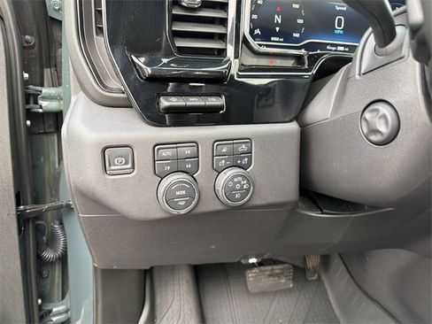 Used 2025 Chevrolet Silverado 1500 ZR2 w/ Technology Package image 16