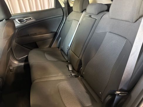 Used 2026 Kia Sportage LX FWD image 16
